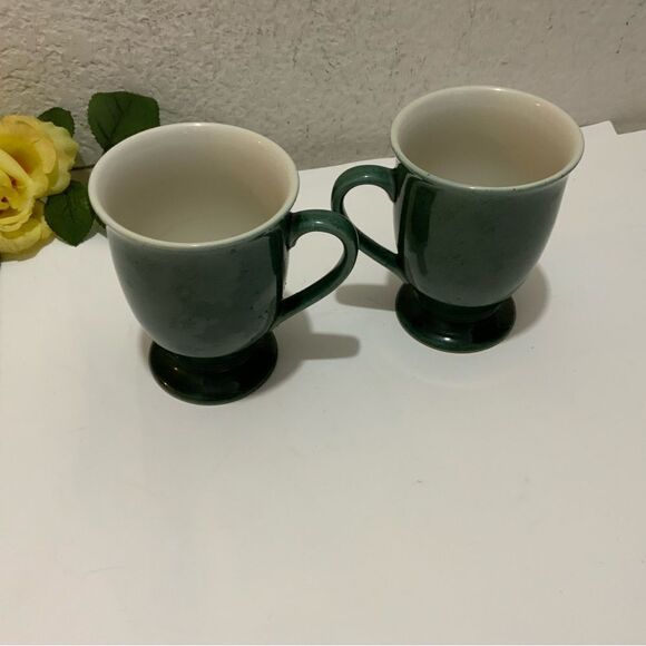 2 Churchill Made in England Green Pedestal Glasses /Mugs with Gold Rim 4 1/2” G6 - Picture 2 of 9